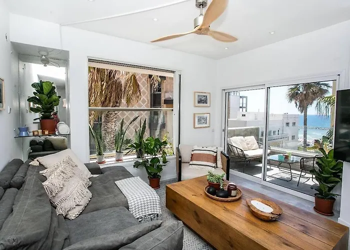 Prime Location 2Br Beach Flat